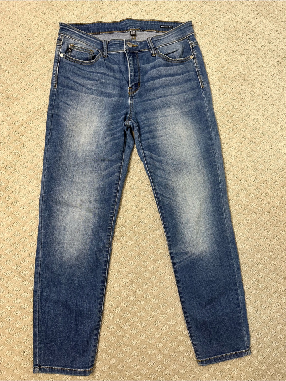 Sz 11/30 Judy Blue Relaxed Fit jeans medium wash stretch